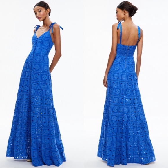 Alice + Olivia Dresses & Skirts - NWT Alice + Olivia Shanti Eyelet Button Front Tier Maxi Dress SIZE 8 Retail $695